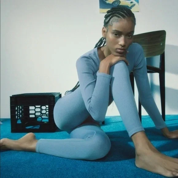 Zara SEAMLESS HIGH WAIST LEGGINGS WITH HOOK-AND-EYE FASTENINGS BLUE XS/S NEW - Picture 3 of 16